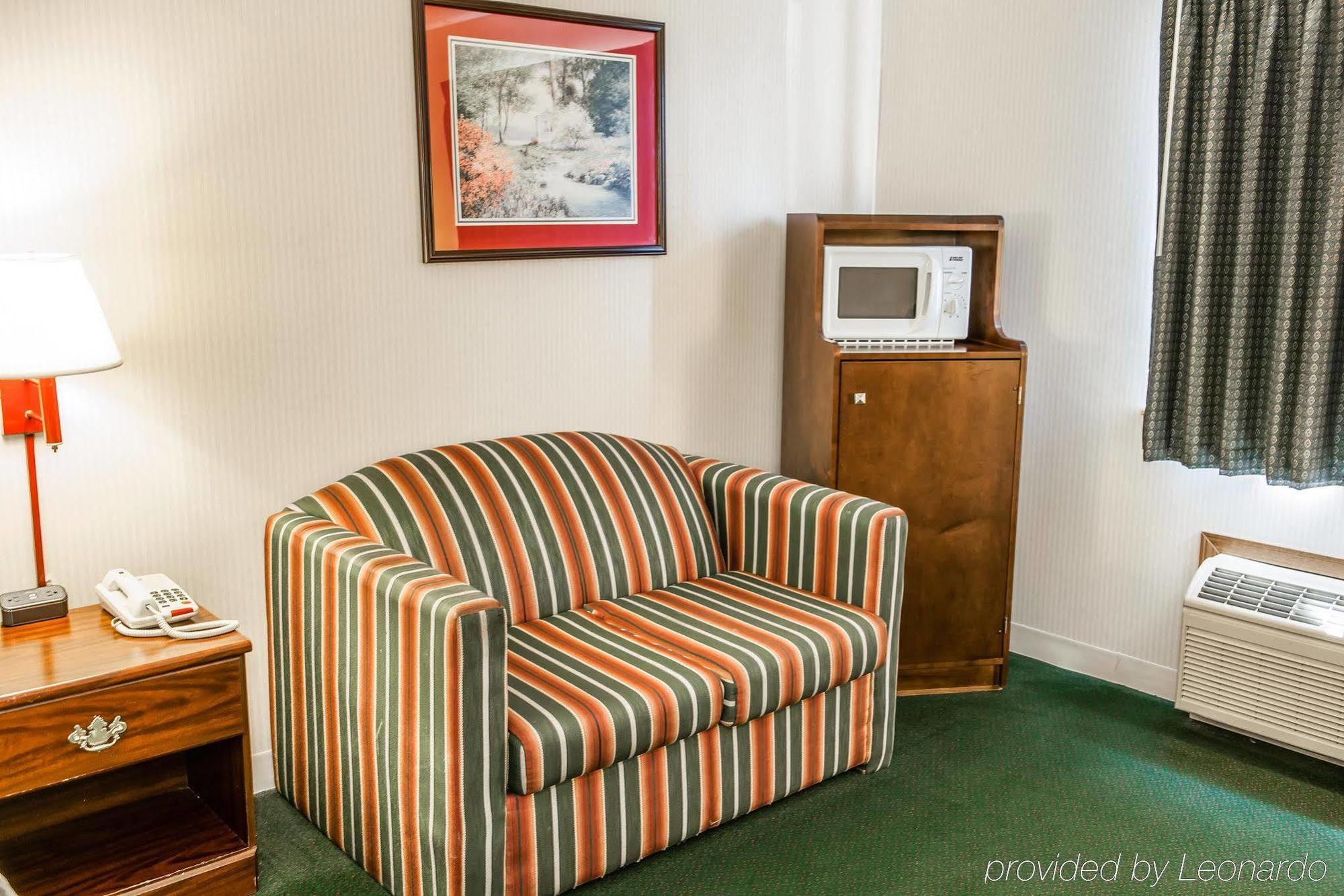 Quality Inn & Suites Lebanon I-65 Bagian luar foto
